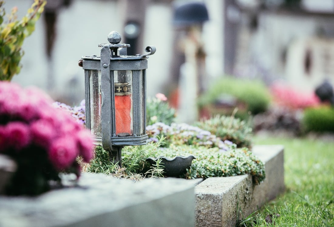 Candle / lantern at the cemetery, funeral, sorrow